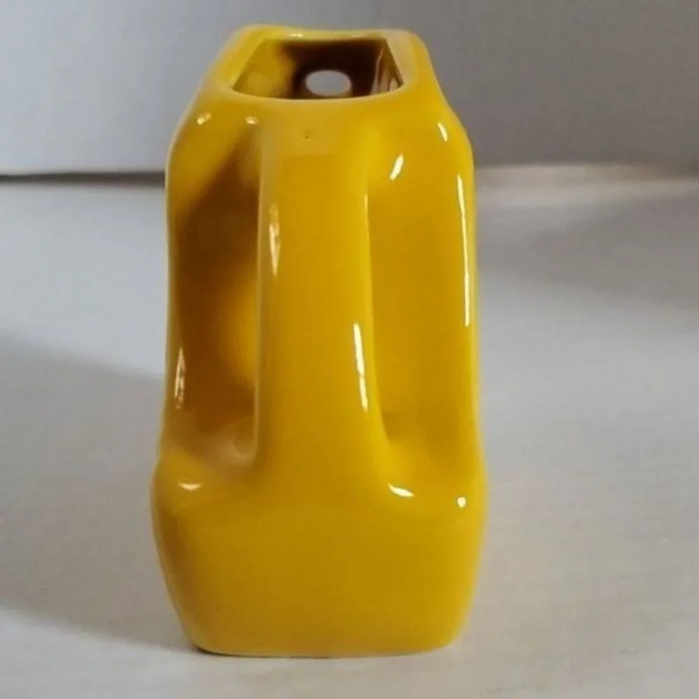 Fiestaware Fiesta Small CERAMIC Mini Disk Pitcher CARAFE Daffodil Yellow 4